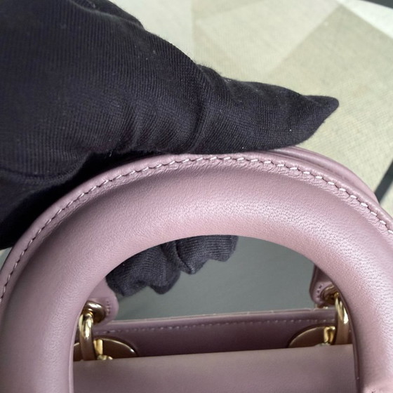 Image 1 of DIOR D-JOY SMALL LADY - PIEL DE CORDERO CON TRAJES CANNAGE Y HERRAJES DE ORO ROSA