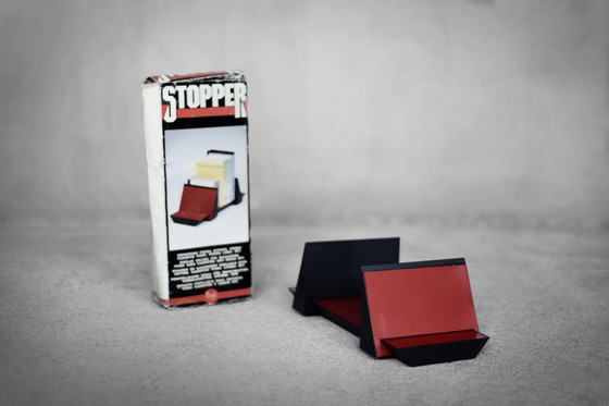 Image 1 of Porta libri vintage in plastica rossa, stile moderno italiano di metà secolo, realizzato da Corus Associati per MGL Plast Fabria