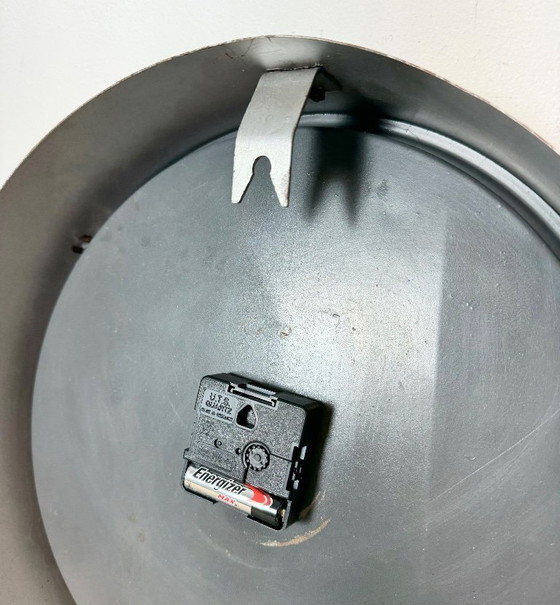 Image 1 of Grijze industriële fabriekswandklok van Chronotechna, jaren 50