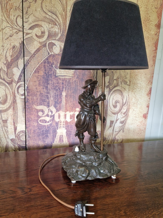 Image 1 of Belle lampe de mousquetaire ancienne
