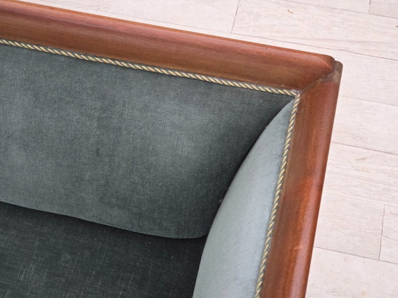 Image 1 of Divano danese a 3 posti, anni '50, rivestimento in velluto verde/blu, legno di frassino.