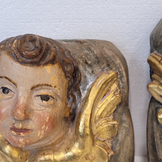 Image 1 of Paire de chérubins en haut-relief, bois polychrome, XVIIIe siècle - Espagne