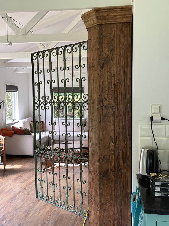 Image 1 of Antieke eikenhouten kast