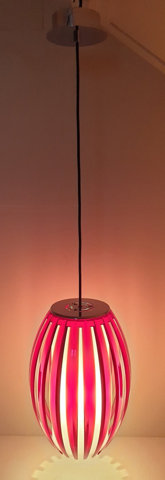 Image 1 of 2 x Herstal Pulz Tentakel XL Pendelleuchten rot