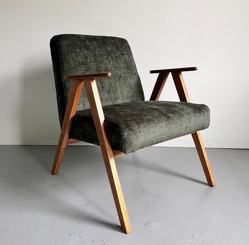Restored Vintage Mid Century Modern Armchair in Forest Green – fauteuils, Wood