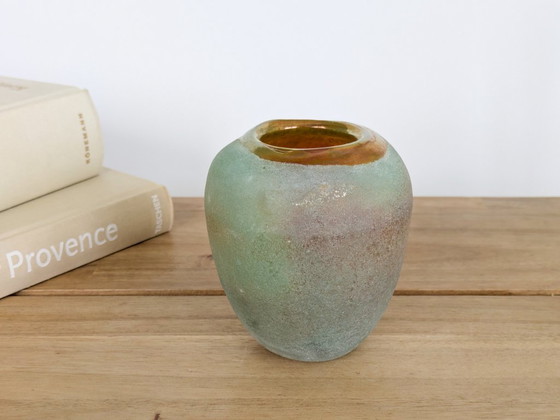 Heavy Mouth-Blown Art Glass Vase, Carnival-Style Gold Iridescence, Matte Sandblasted Finish – Vintage (photo 7 of 17)