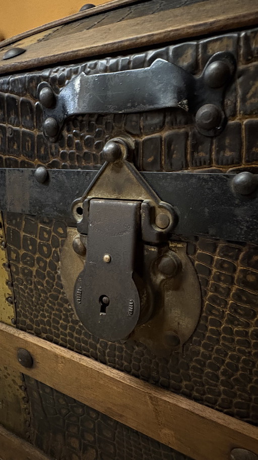 Malle de voyage ancienne - années 1830