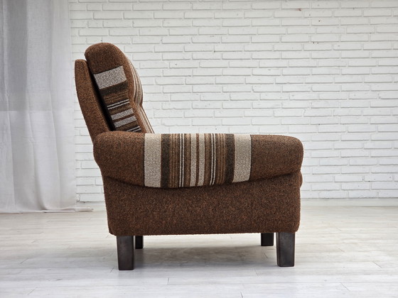 Image 1 of 1970, Deense clubfauteuil, originele wollen bekleding, zeer goede staat.