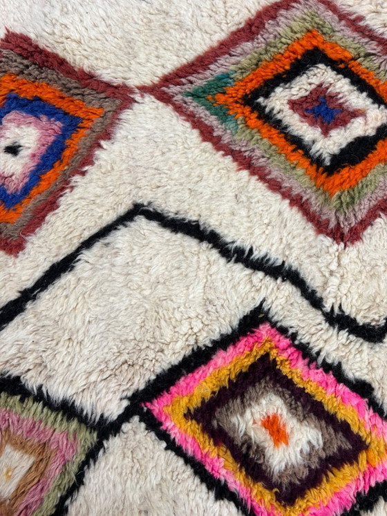 Image 1 of Large Moroccan Beni M’rirt Rug 250 x 330 cm – Luxury Handmade Wool Berber Carpet, Cream Geometric Tribal Design