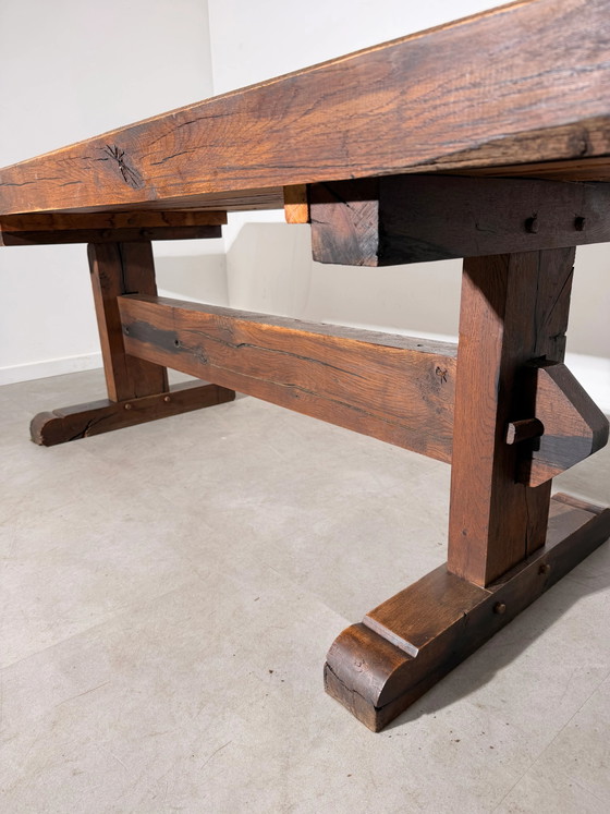Mesa de comedor rústica de madera maciza con caballetes – Mesas de comedor (photo 4 of 6)