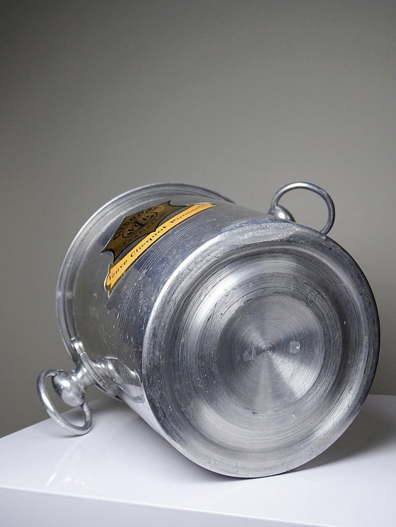 Image 1 of Champagne bucket Veuve Clicquot Ponsardin Vintage Métal Argenté/Aluminum