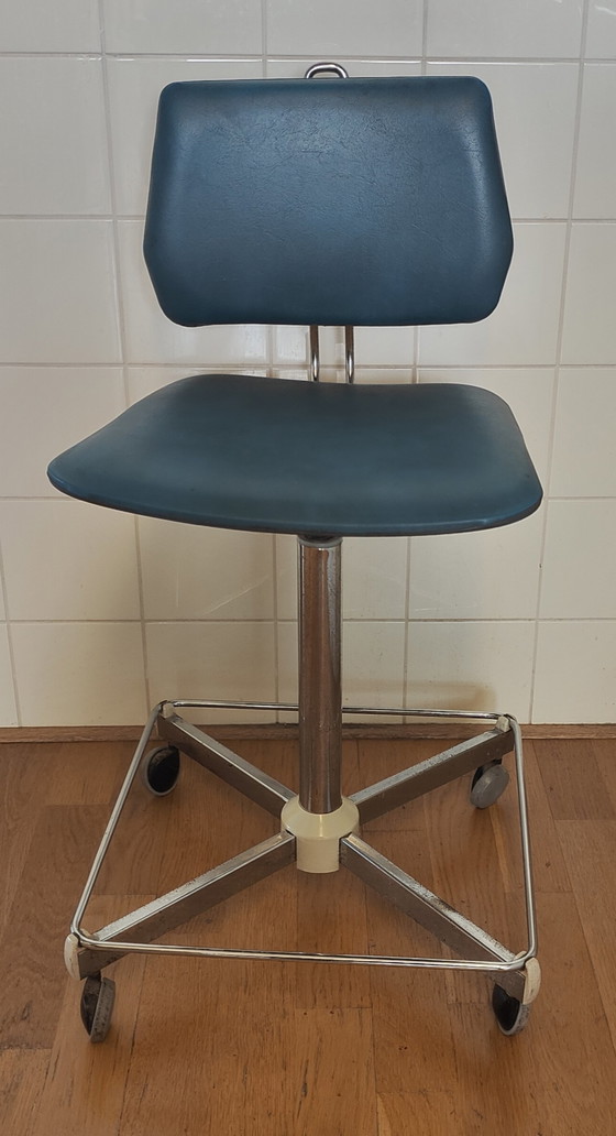 Image 1 of Space age bureaustoel van Hailo met zwenkwieltjes