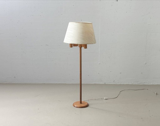 Lampada da terra vintage in legno di ciliegio, anni '70