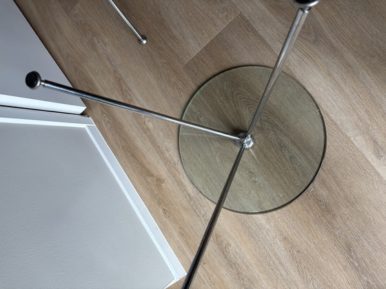 Image 1 of Dos (2) mesas auxiliares de diseño retro de vidrio