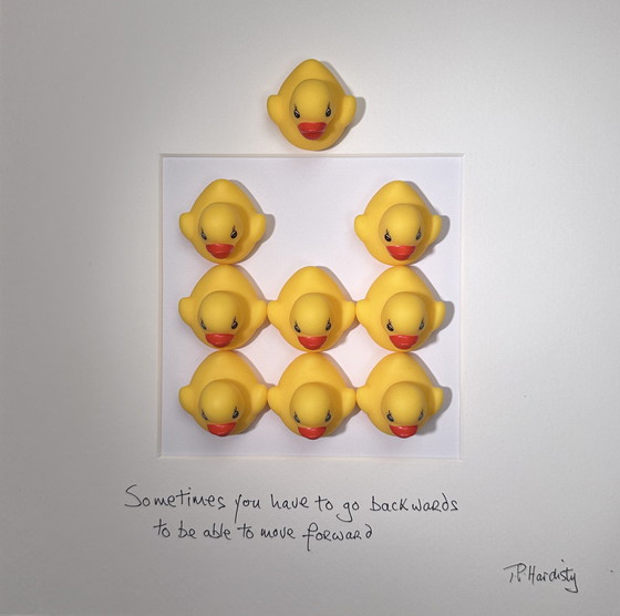 Image 1 of Manchmal muss man rückwärts gehen... vom internationalen Künstler T P Hardisty