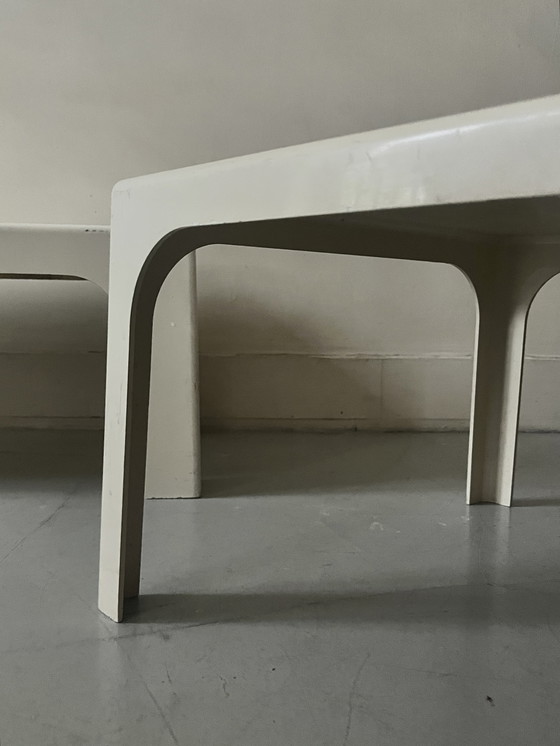 Image 1 of Mesa de centro de plástico blanco de la era espacial, década de 1970