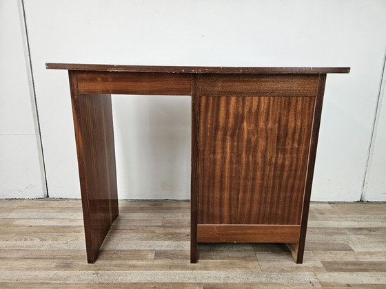 Small 1960s Vintage Desk – Wood (photo 16 of 16)