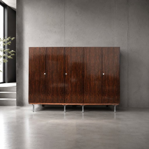 Großer, antiker Kleiderschrank aus Palisanderholz, hergestellt in den 1960er Jahren