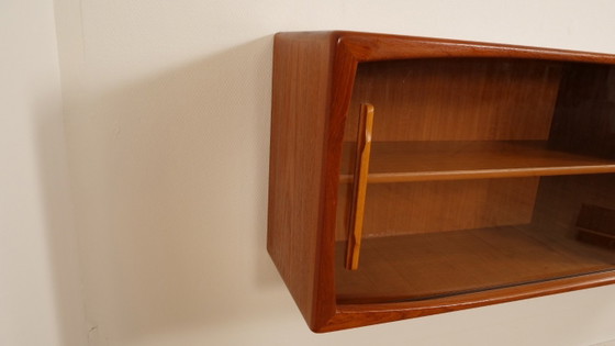 Image 1 of Credenza vintage | Anta scorrevole in vetro | Sospesa | 160 cm