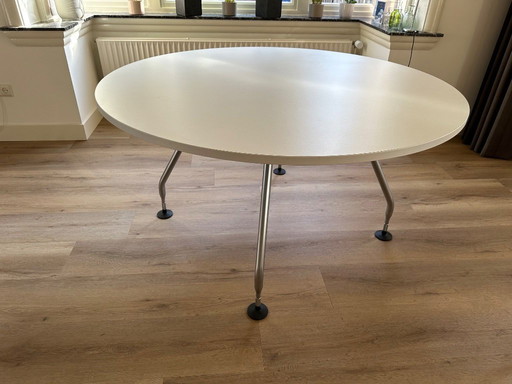 Vitra Ad Hoc table 140 cm
