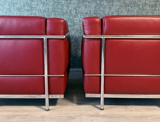 Image 1 of 2 sedie vintage LC2 Le Corbusier in pelle rossa, Italia, anni '80