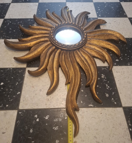 Image 1 of 80cm hoher Sonnenspiegel aus Holz von 1930. 14cm konvexes Glas. RARITÄT