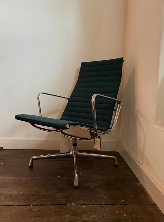 Image 1 of Sillón de aluminio Vitra EA115 - modelo de exposición