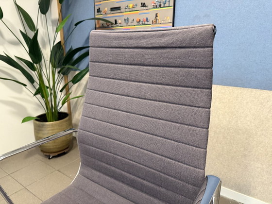 Image 1 of Vitra | Charles & Ray Eames | EA 119 | Gray Hopsack | Cromato | 1 pezzo
