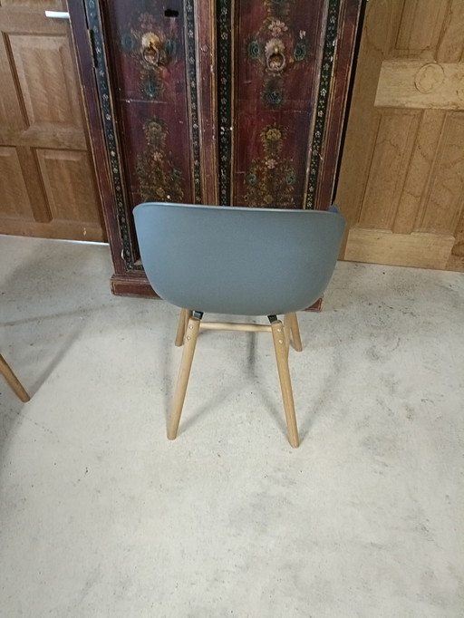  4 green dining chairs