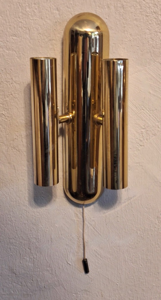 Par de lámparas de pared italianas de latón de cuatro luces, de mediados de siglo, década de 1960. – Apliques (photo 8 of 9)
