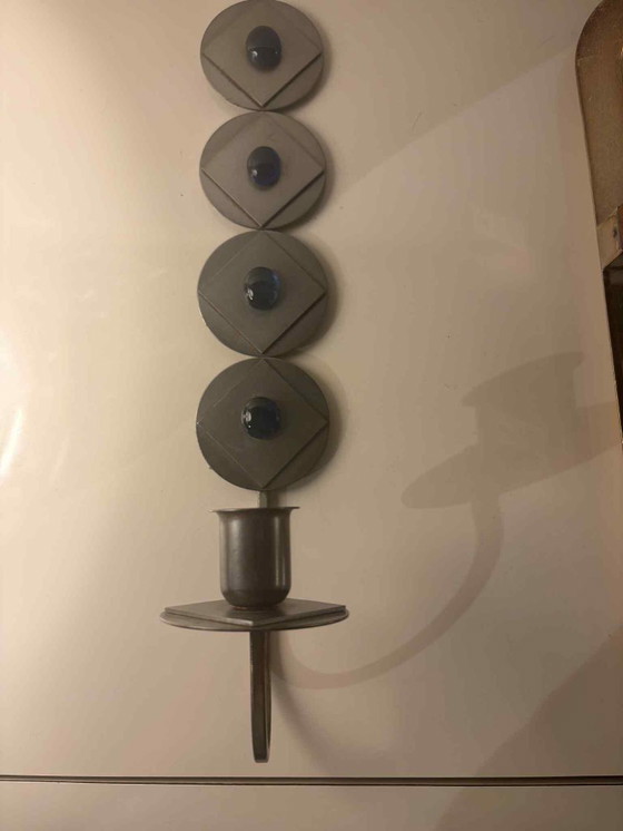 Image 1 of Raro portacandele da parete brutalista/industriale scandinavo con cabochon in vetro blu, Svezia c.1960