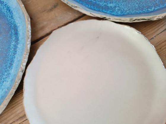 Image 1 of 7 handgefertigte Keramikteller von Kari Ceramics
