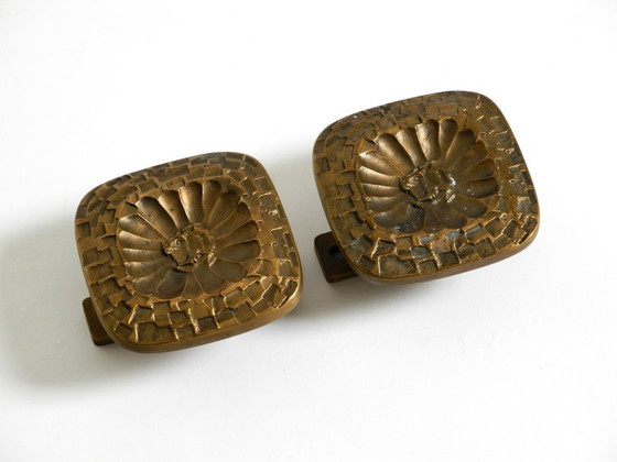 Image 1 of Wunderschöner, doppelseitiger Türgriff im Mid-Century-Modern-Stil aus schwerer Bronze.