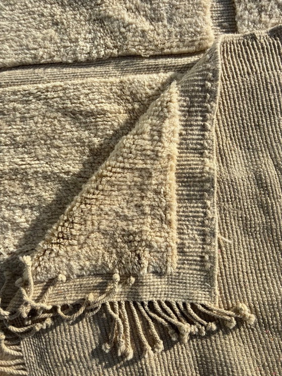 Image 1 of Handgeweven Marokkaans Mrirt-tapijt – 220 × 320 cm – Natuurlijke wol