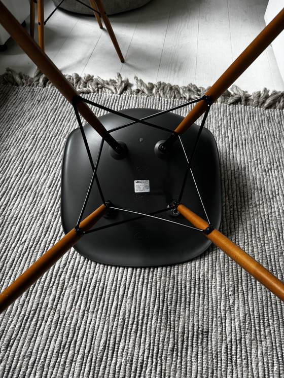 Image 1 of 2 x Silla de comedor Vitra Eames DSW