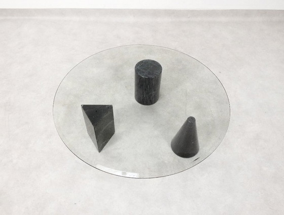 Image 1 of Table basse vintage italienne en marbre avec plateau en verre