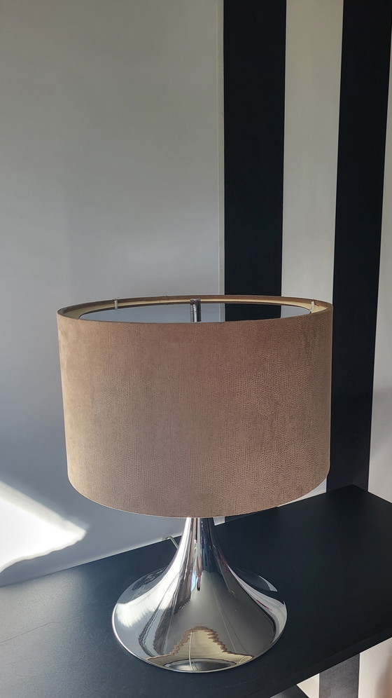 Image 1 of Lampe de table vintage au design danois avec base en tulipe