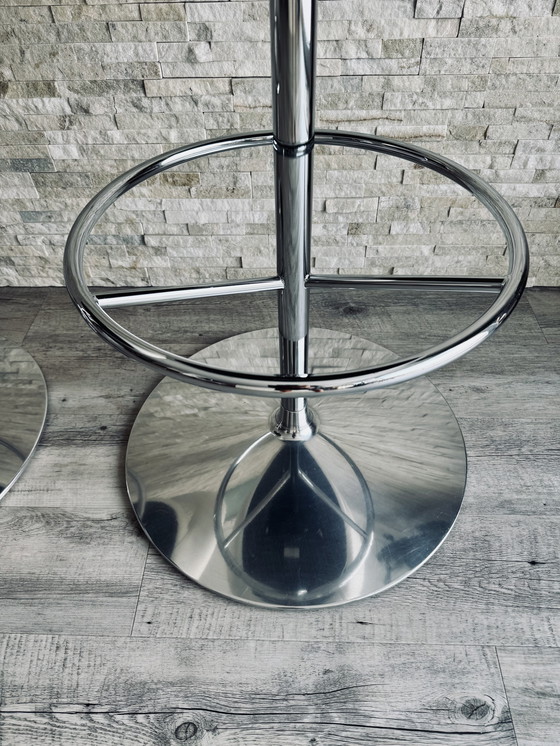 Image 1 of Artifort Nina Tabouret de bar, Leder weiß, Fuß poliertes Aluminium/Chrom, 2 Stück