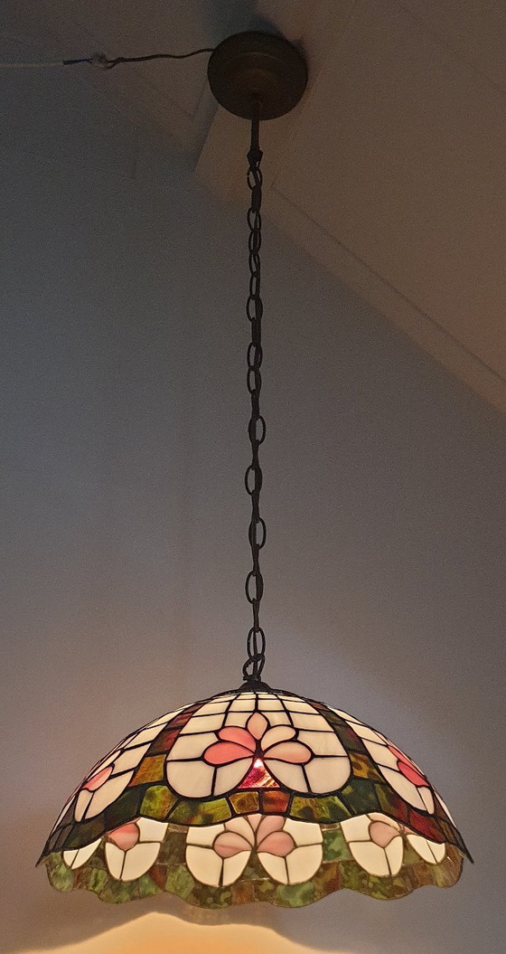 Stained Glass - Tiffany Style Lotus Flower Pendant Lamp (photo 6 of 65)