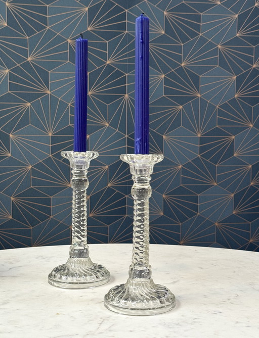 Een paar art-deco kandelaars van gedraaid glas — België, jaren 1920-1930