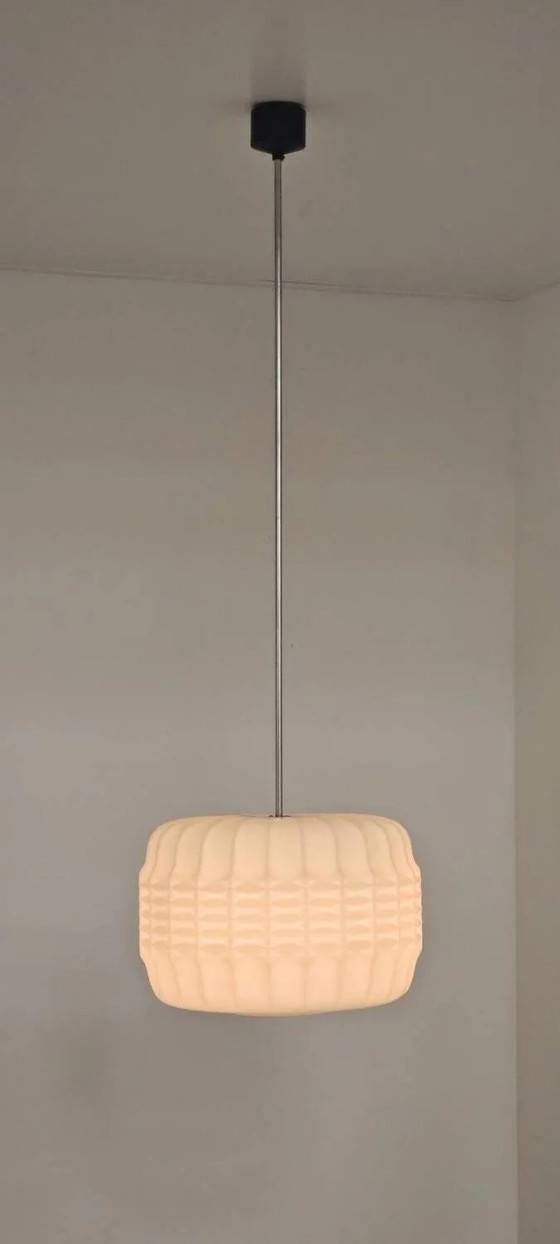 Opaline suspension origami lantern Czechoslovakia 1960 – Pendant lamps, Porcelain, Plastic (photo 3 of 16)