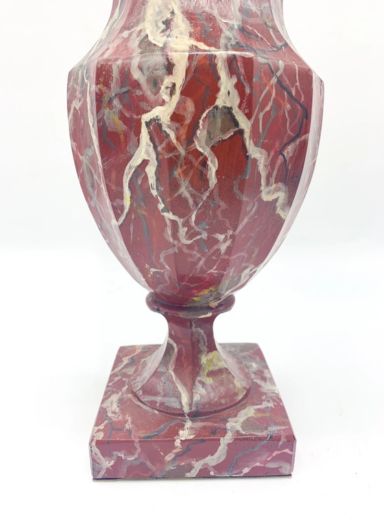 Vase en céramique rose rayé imitation marbre des années 1940 (photo 3 of 4)