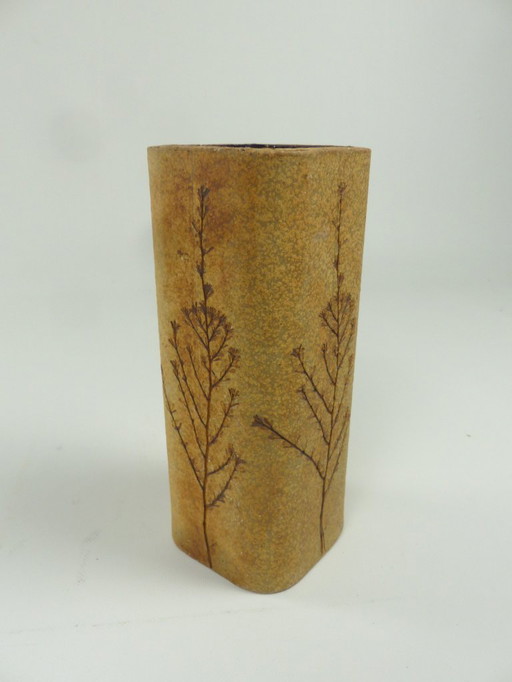 Raymonde Leduc, stoneware vase, 1970s.