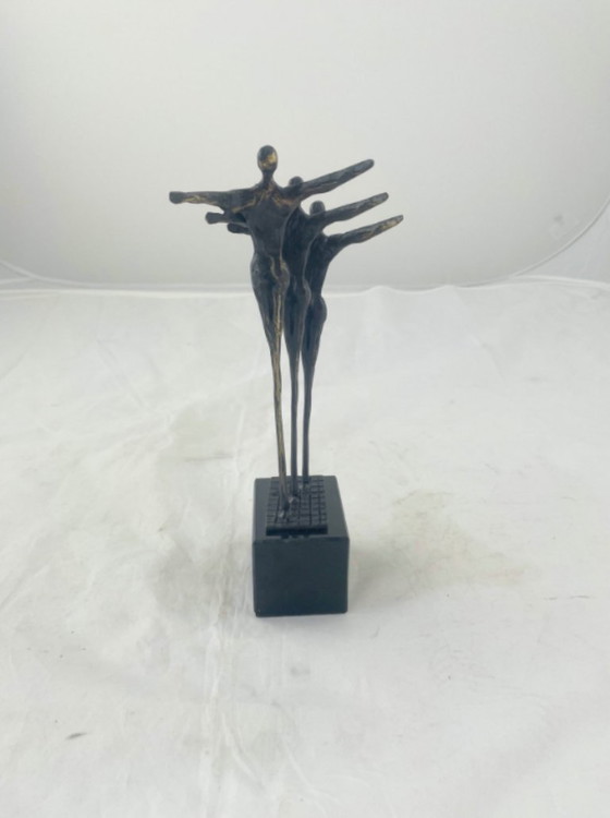 Sculpture 'In stijgende lijn' ('upward trend') - Ger van Tankeren, Art, Bronze, Black (photo 2 of 7)