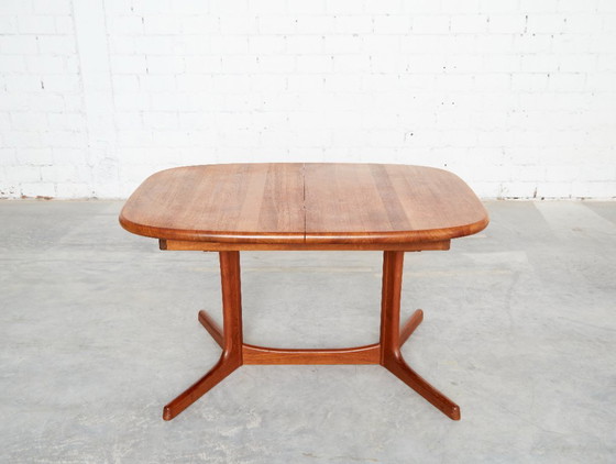 Juul Kristensen Superelliptical Mid-Century Dining Table for Glostrup – Wood (photo 4 of 17)