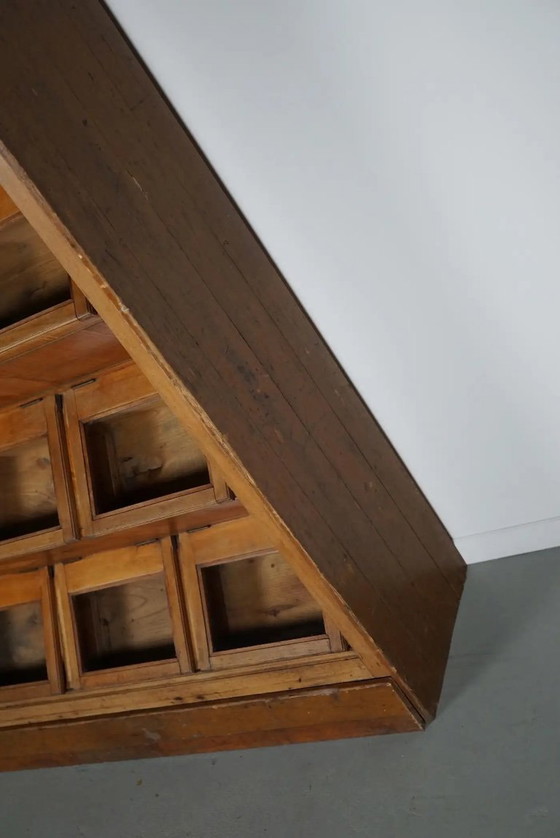 Image 1 of Antiguo mueble de mercería holandés de gran tamaño, fabricado en madera de haya, década de 1920/1930