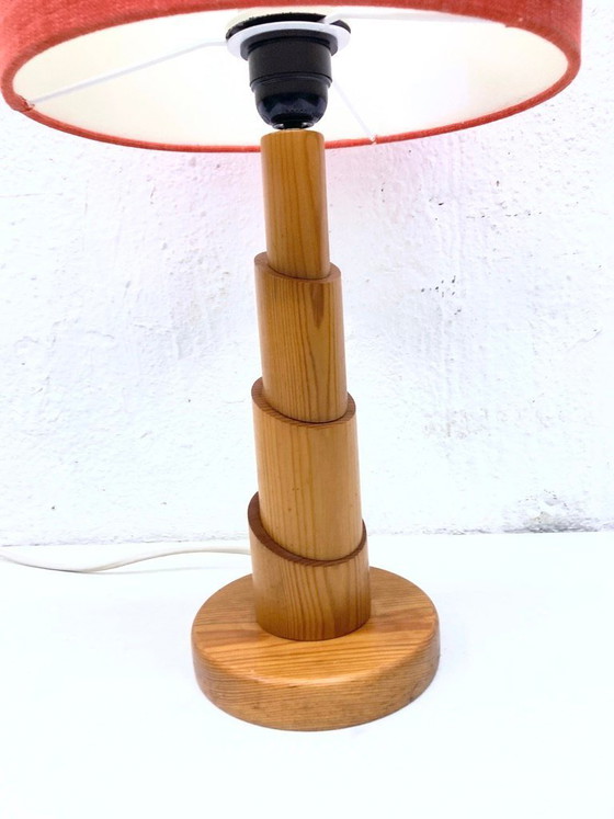 Image 1 of Lampe de table de style scandinave, design années 70/80, en bois de pin