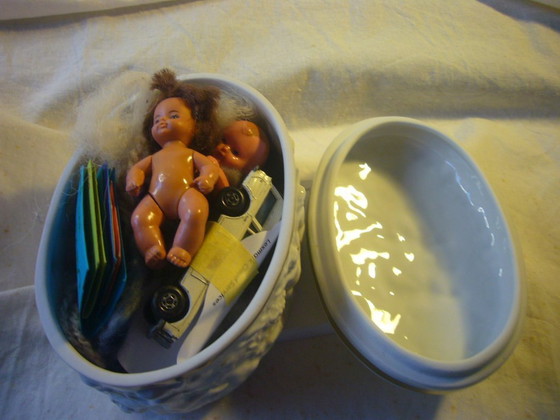 Image 1 of beautiful hand-gilded porcelain box - PMPlaue M1847 from around 1970/80?