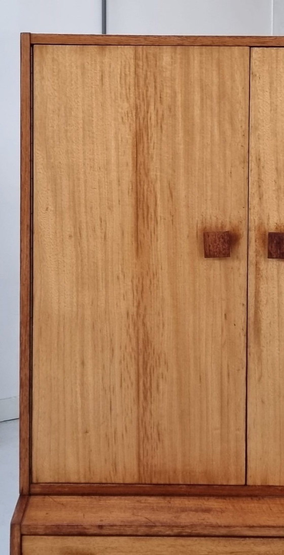 Image 1 of Aparador de mediados de siglo