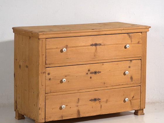 Commode antique en bois massif (c.1920) #14 – Rustic (photo 2 of 40)